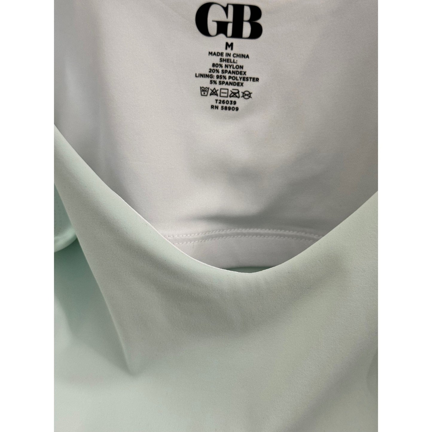 GB Womens Mint Green V-Neck Cropped Athletic Tank Top Built-in Bra Size M T26039