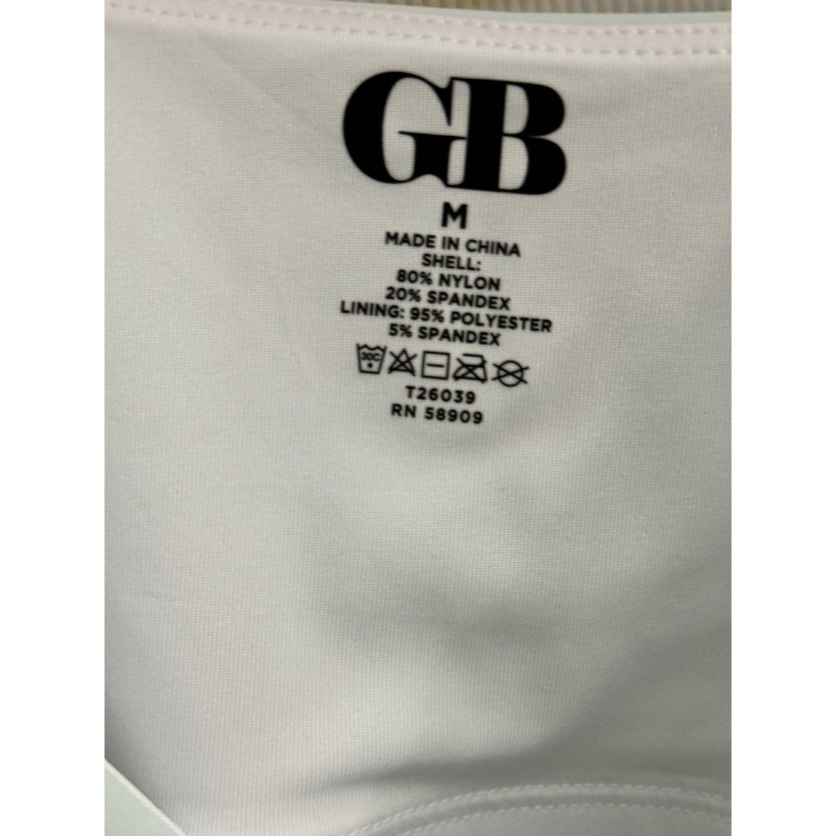 GB Womens Mint Green V-Neck Cropped Athletic Tank Top Built-in Bra Size M T26039