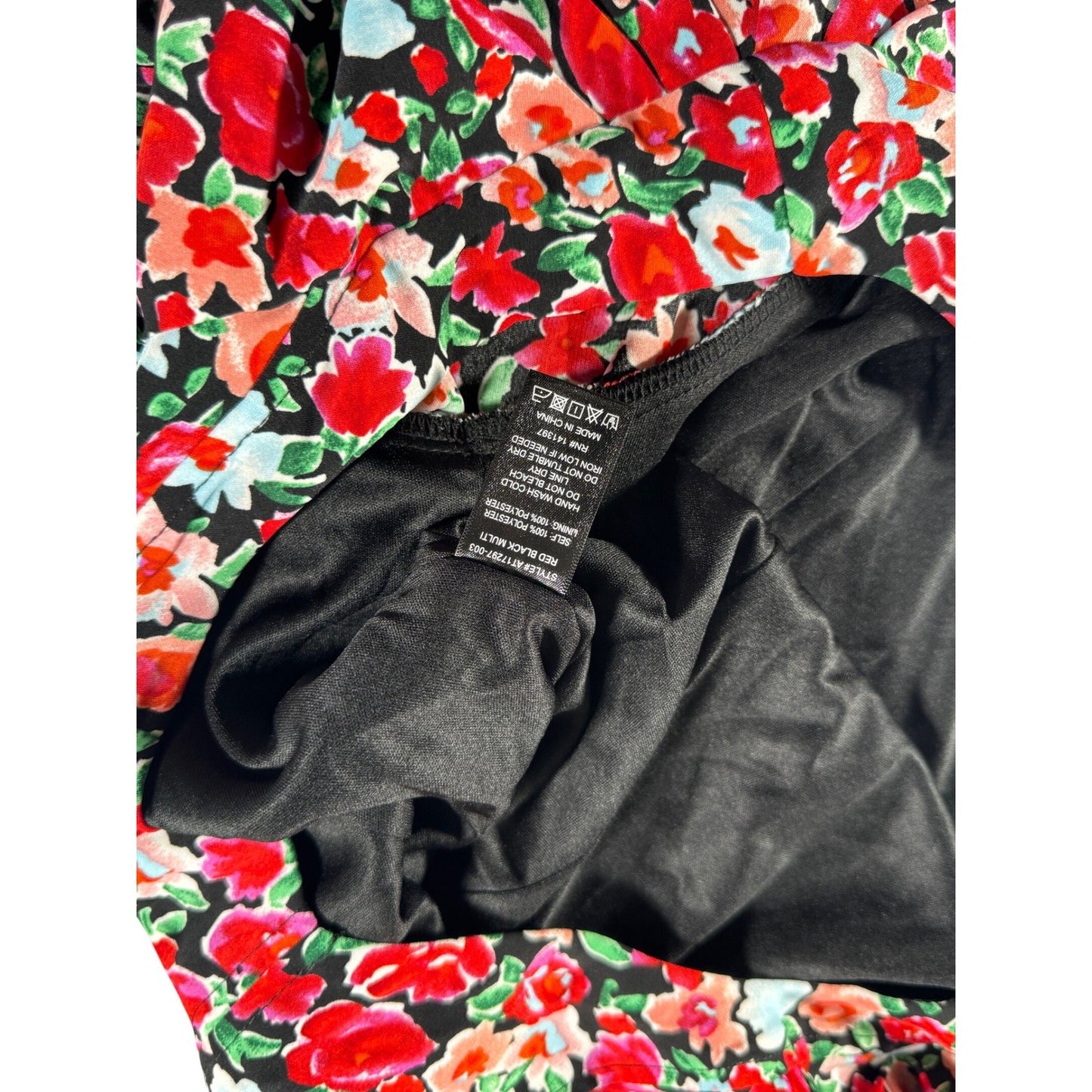 ASTR the Label Floral Puff Sleeve Sweetheart Top Red Black Multi AT17297-003 S