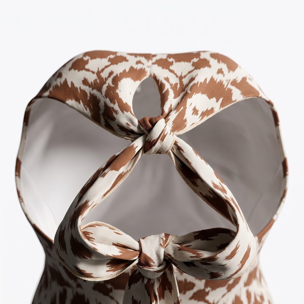 Vince Camuto  MSRP $59 Brown Ikat Animal Print Halter Neck Sleeveless Blouse M