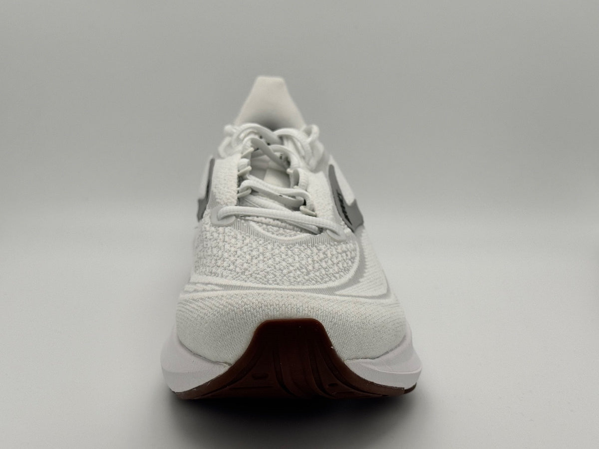Size - 10.5W Brooks Revel 9 Run & Walk Women's Sneakers White/Grey/Black