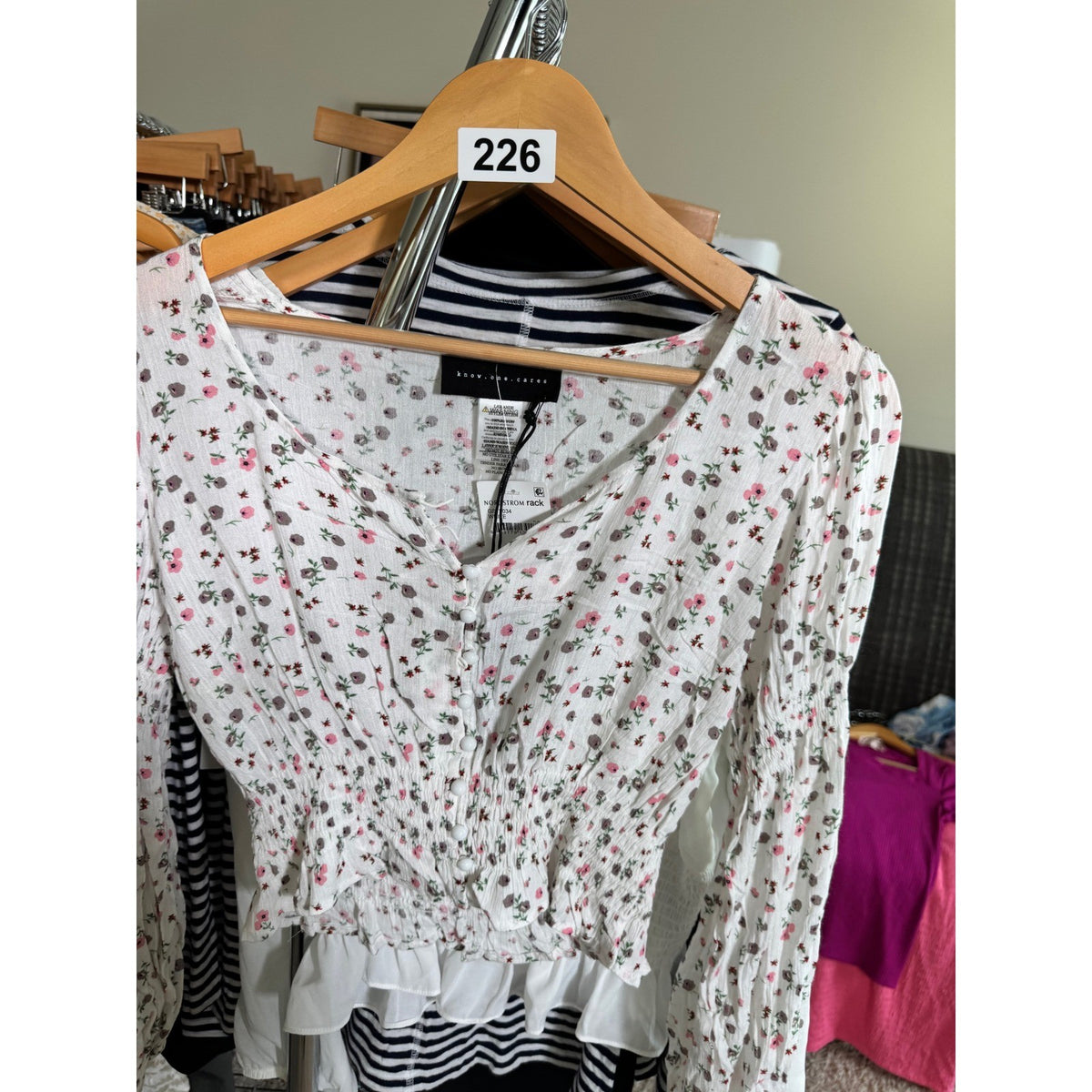 Know One Cares Floral Smocked Waist Top White Pink V-Neck Long Sleeve Large NEW