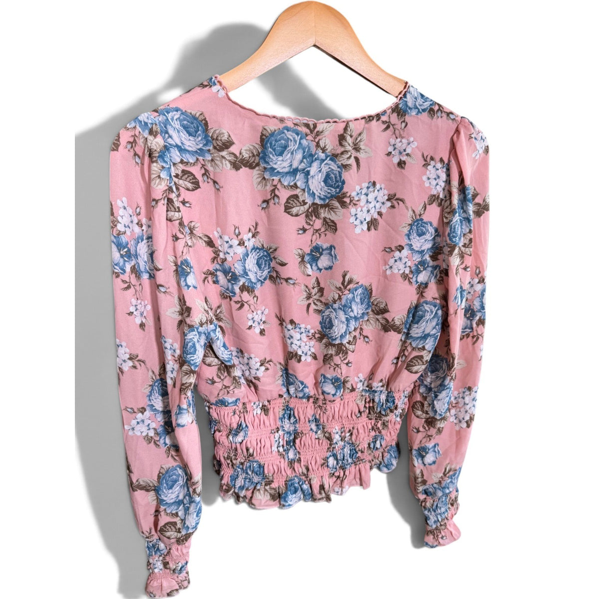 WAYF Blush Rose Floral Smocked Waist V-Neck Blouse 70417NRCH Pink Blue Small