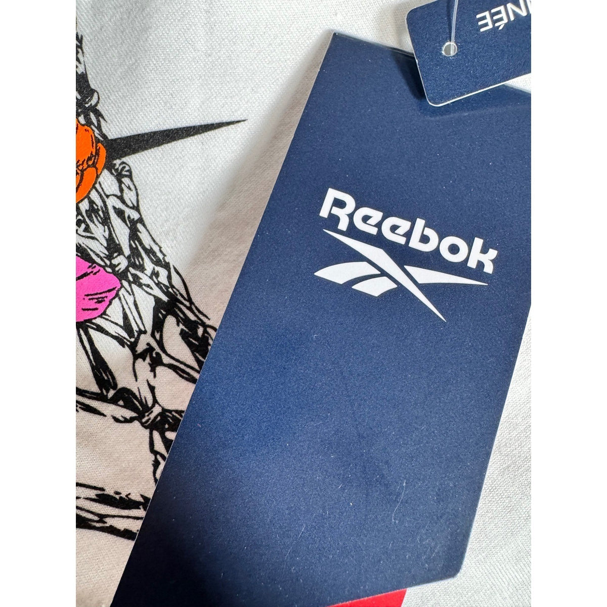 Reebok Grow Your Game Oversized Tee White Floral Basketball Graphic S